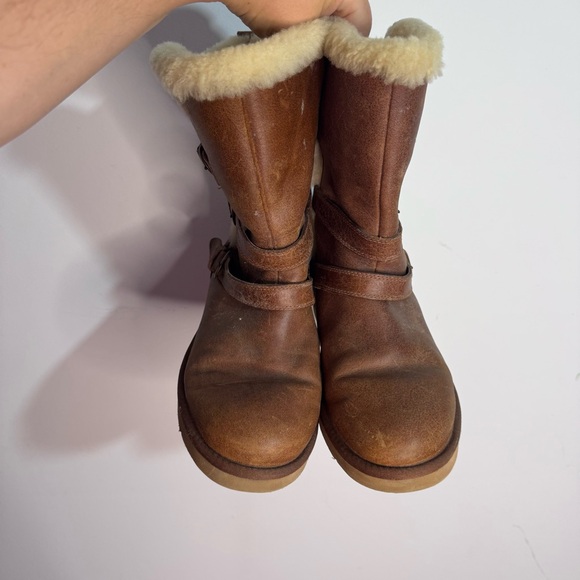 UGG Becket Boots Women’s 7 Brown Leather Sheepskin Lined Buckle Mid-Calf - Picture 2 of 8